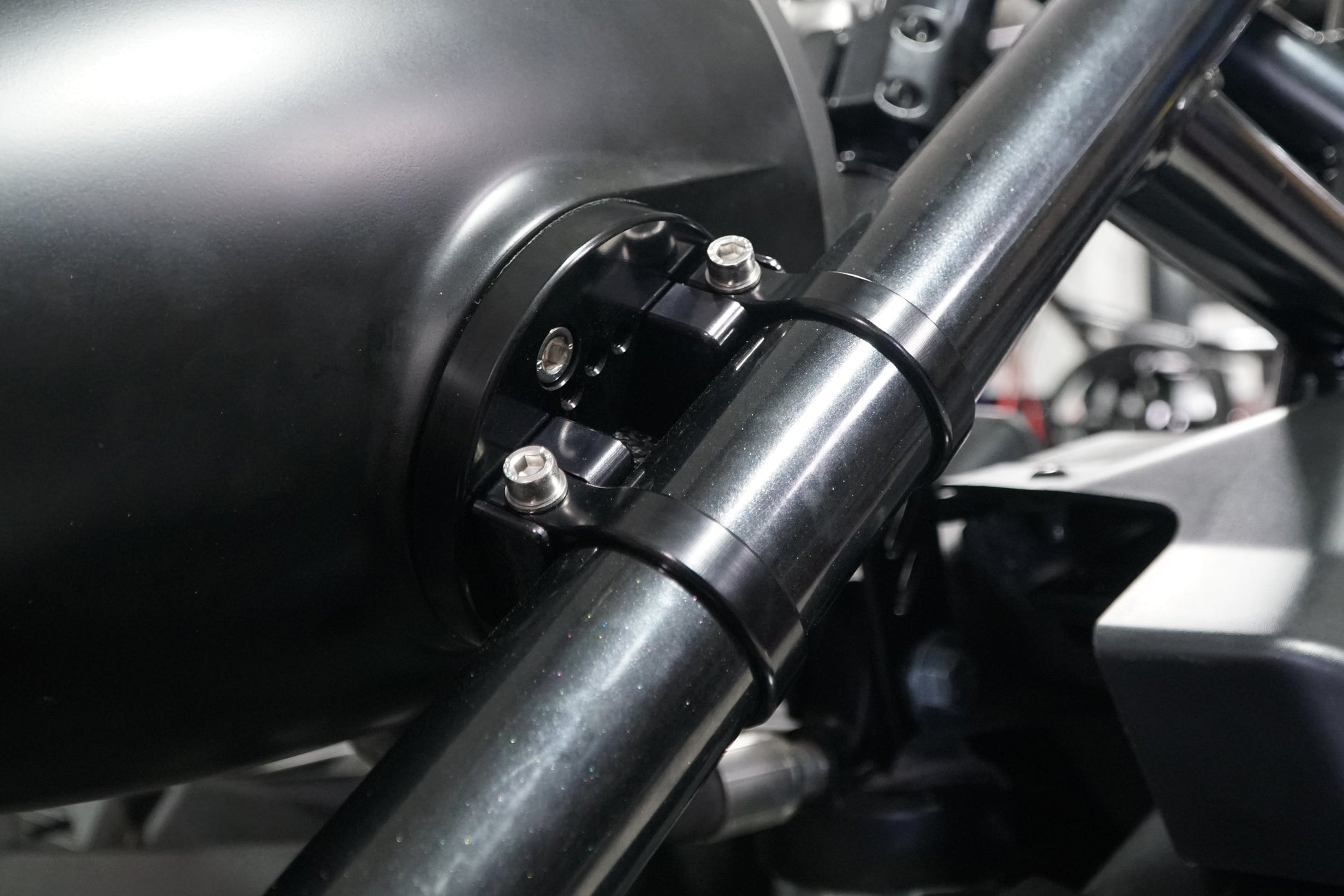UTVS Stereo Custom Kicker KMTC9 UTV Cage Mounts